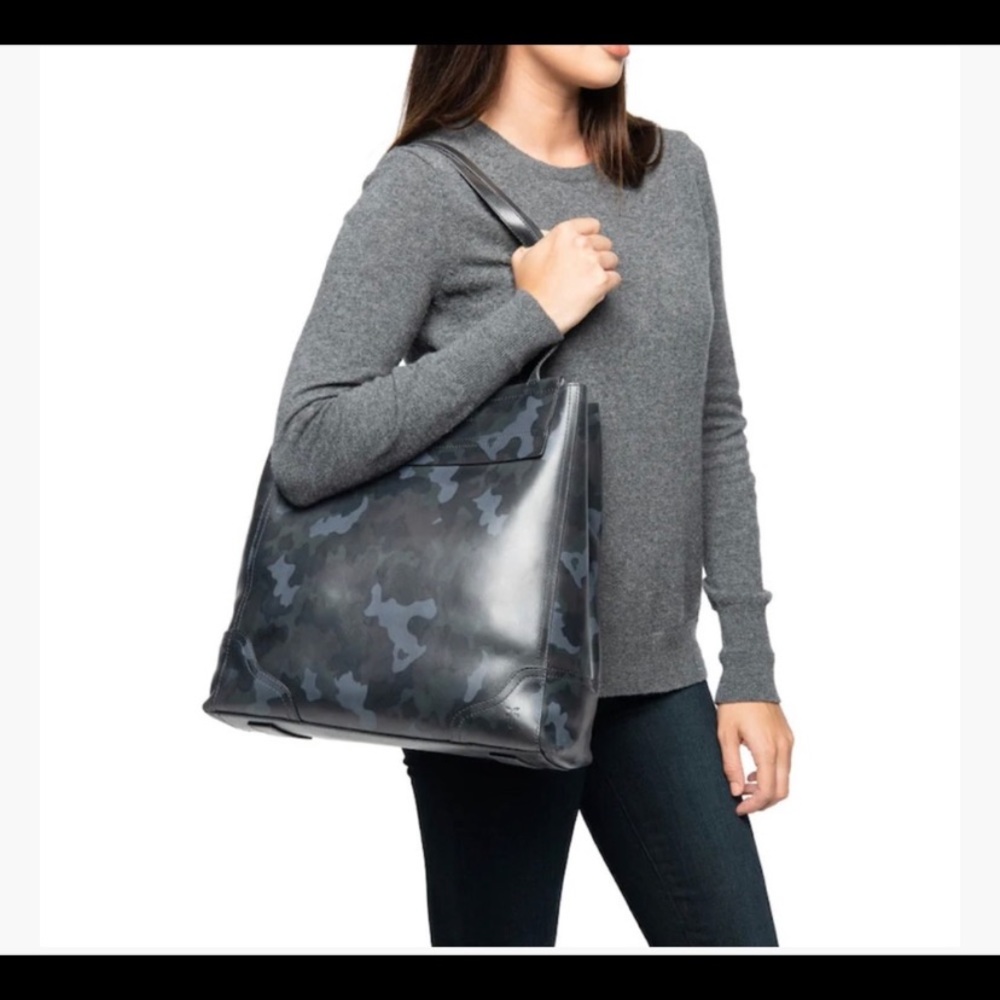 Frye Charlie Simple Tote in Ocean Camo